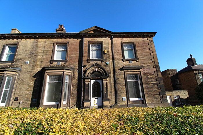1 Bedroom Link Detached House To Rent In Trinity Street, Huddersfield, West Yorkshire, HD1