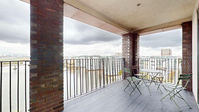 2 Bedroom Apartment To Rent In Lock Side Way, London, E16