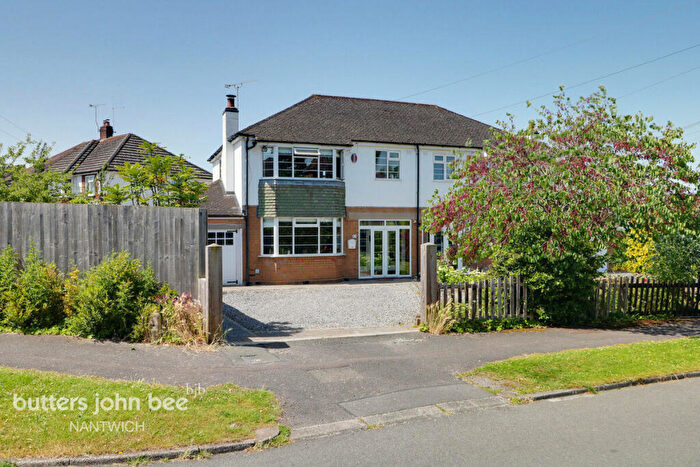 3 Bedroom Semi-Detached House For Sale In Berkeley Crescent, Crewe, CW2