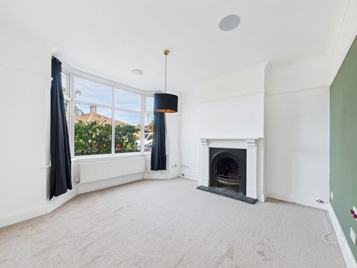 3 Bedroom Terraced House For Sale In Cedar Road East, Abington, NN3