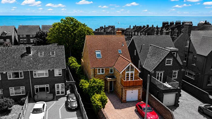 4 Bedroom Detached House For Sale In Dumpton Park Drive, Ramsgate, CT11