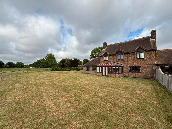 4 Bedroom Detached House To Rent In Lyeway, Ropley, Alresford, Hampshire, SO24