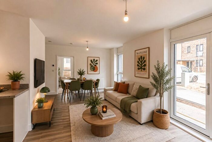 2 Bedroom Apartment For Sale In Merryweather Avenue, Bristol, BS7