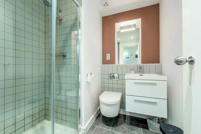 2 Bedroom Flat For Sale In Parkview Apartments, Brookmill Road, London, SE8