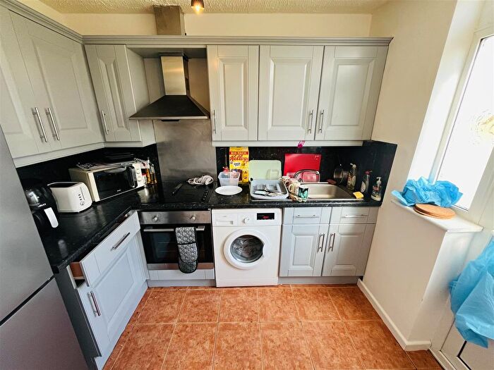 4 Bedroom Terraced House To Rent In B, Cropthorne Road, Horfield, BS7