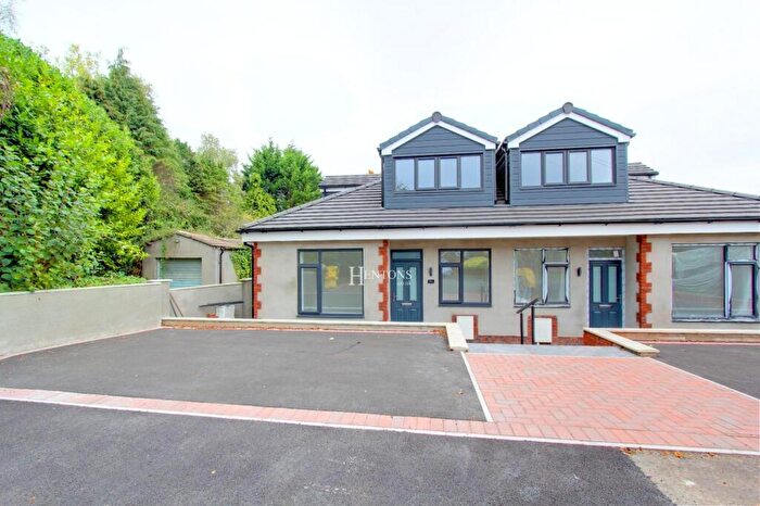 3 Bedroom Semi-Detached Bungalow To Rent In Clos Y Bryn, Rhiwbina, Cardiff, CF14