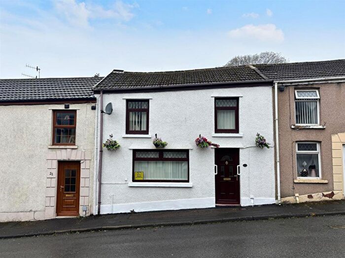 3 Bedroom Terraced House For Sale In Long Row, Felinfoel, Llanelli, SA15