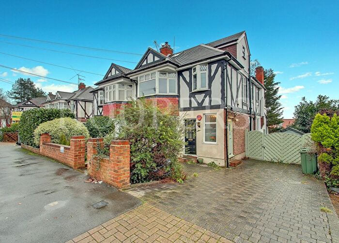 3 Bedroom Flat For Sale In Vincent Gardens, London, NW2