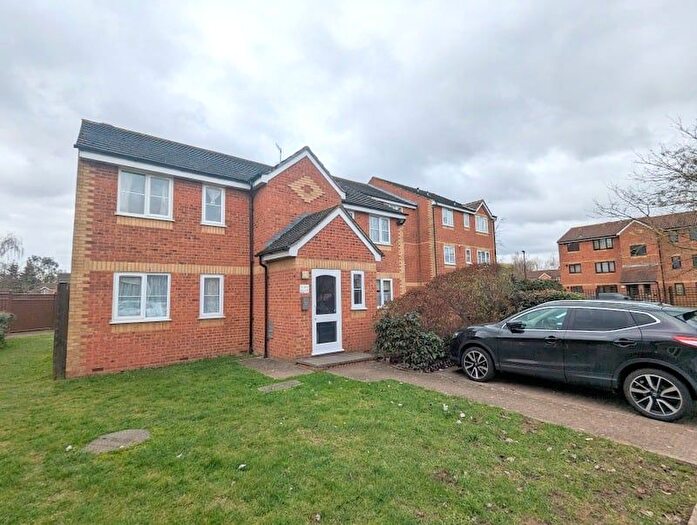 1 Bedroom Flat To Rent In Redford Close, Feltham, TW13