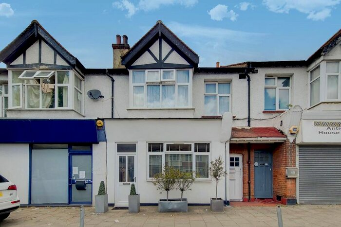 1 Bedroom Flat To Rent In .Manor Road, Mitcham, CR4