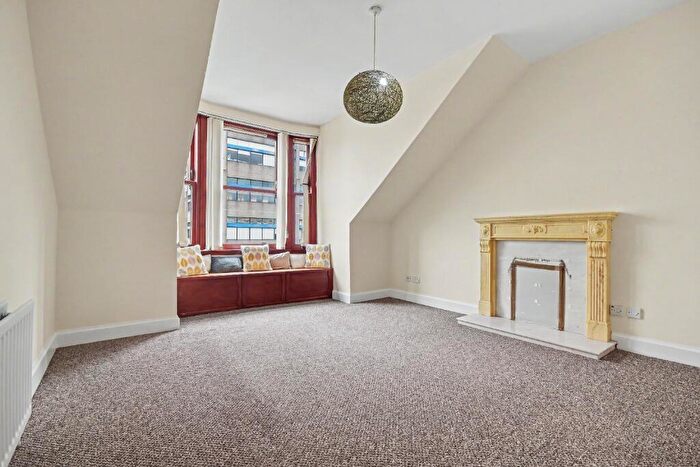 2 Bedroom Flat To Rent In Newton Street, Inverclyde, Greenock, PA16