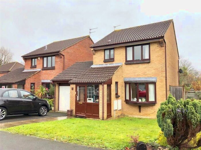 3 Bedroom Detached House To Rent In Remenham Drive, Henleaze, Bristol BS9