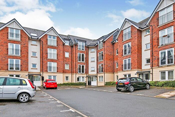 2 Bedroom Apartment To Rent In Shepherds Court, Gilesgate, DH1