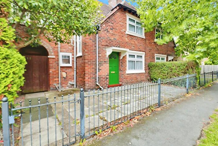 3 Bedroom Mews For Sale In Claughton Avenue, Crewe, CW2