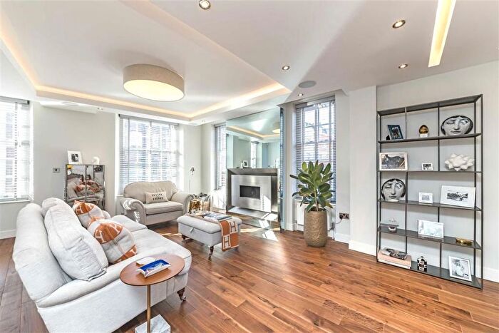 2 Bedroom Flat To Rent In Marylebone Street, Marylebone, W1G