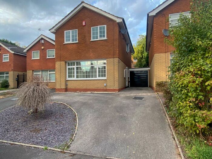 3 Bedroom House To Rent In Doulton Close, Birmingham, B32