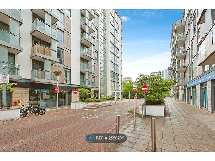 2 Bedroom Flat To Rent In Burgoyne House, Brentford, TW8