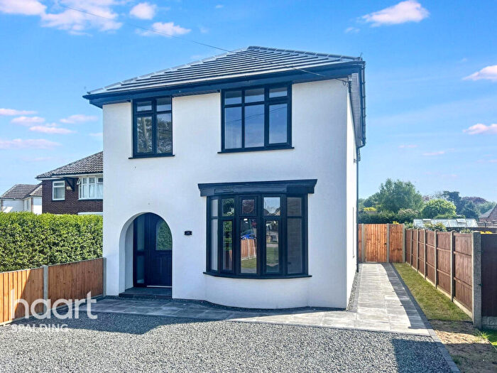 4 Bedroom Detached House For Sale In Broad Lane, Moulton, PE12