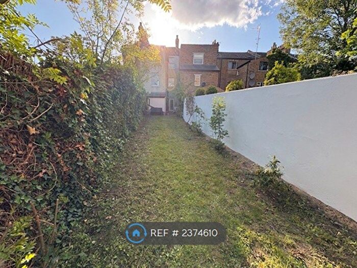 2 Bedroom Maisonette To Rent In Copleston Road, London, SE15