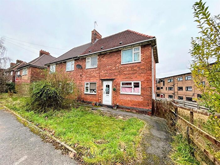 2 Bedroom Semi-Detached House For Sale In Racecourse Mount, Chesterfield, S41