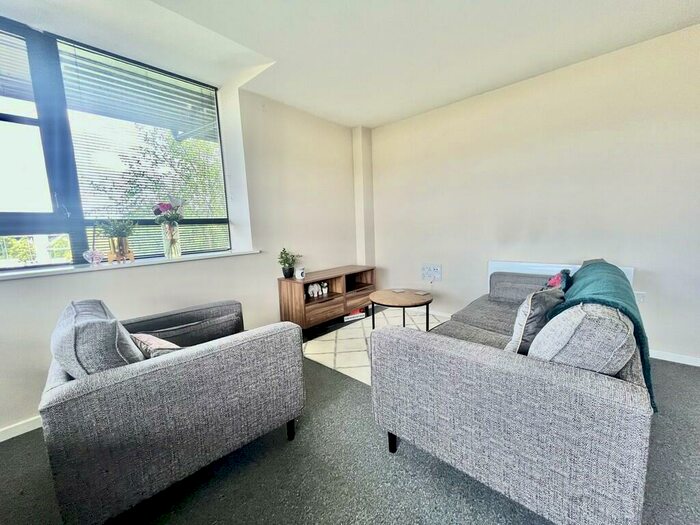 2 Bedroom Apartment To Rent In Sandringham House, Salford, M5