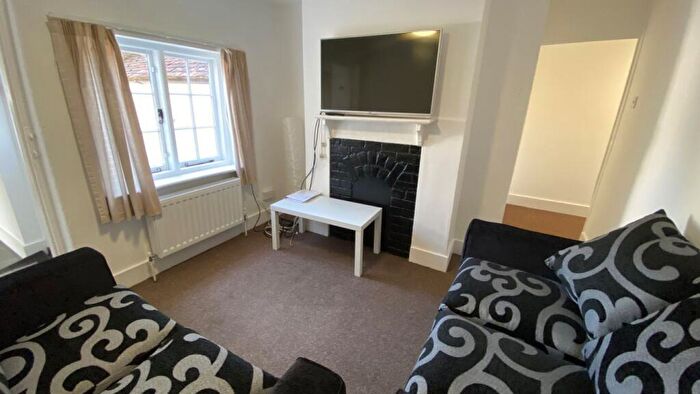 4 Bedroom House To Rent In Castle Street, Canterbury - Ref, CT1