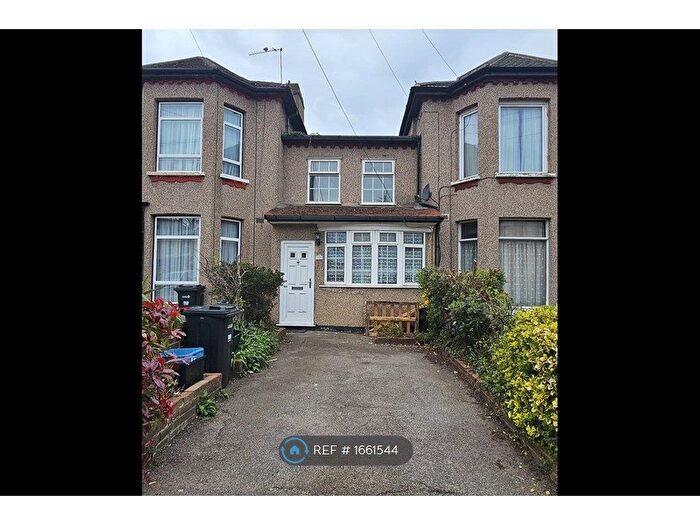 2 Bedroom Terraced House To Rent In Ilford, Ilford, IG1