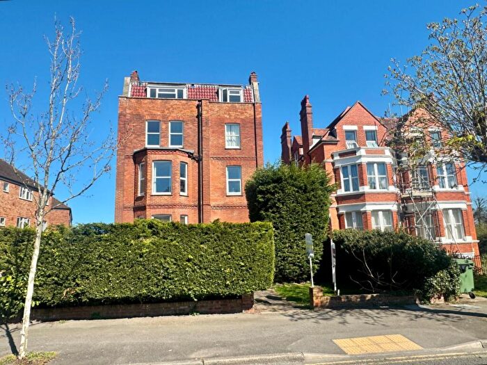 2 Bedroom Apartment For Sale In Shorncliffe Road, Folkestone, Kent, CT20