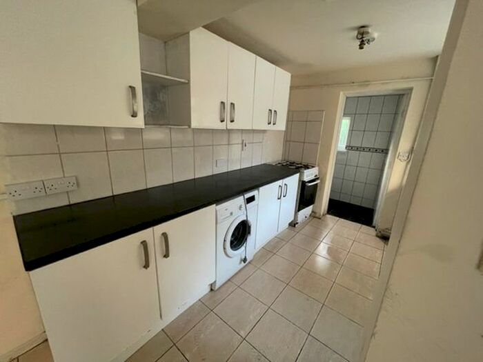 5 Bedroom Terraced House To Rent In Comet Street, Cardiff, CF24