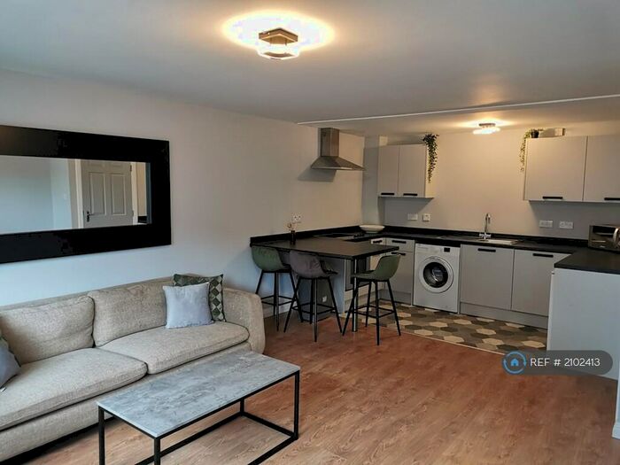 2 Bedroom Flat To Rent In Wallace Street, Glasgow, G5