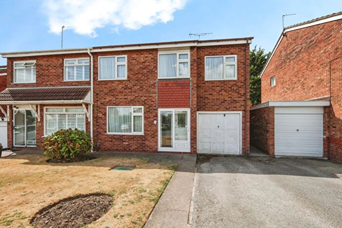 4 Bedroom Semi-Detached House For Sale In Newby Grove, Birmingham, West Midlands, B37