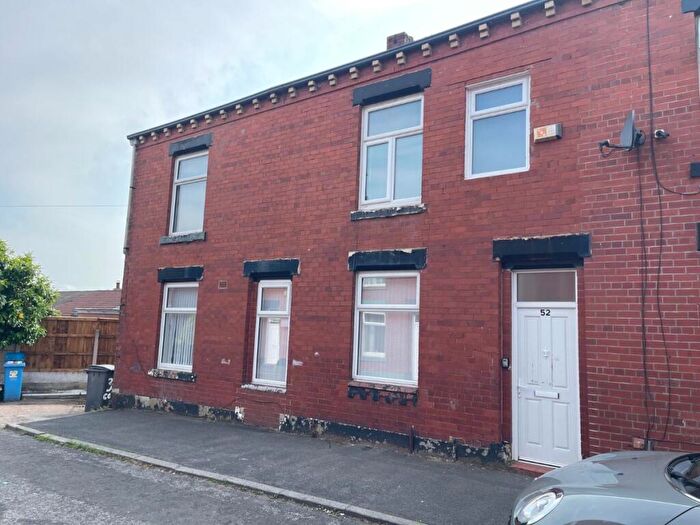 5 Bedroom Terraced House To Rent In County Street, Oldham, OL8