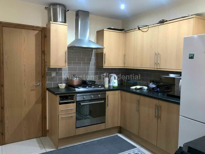 1 Bedroom Apartment To Rent In Richmond Road, Cardiff, CF24