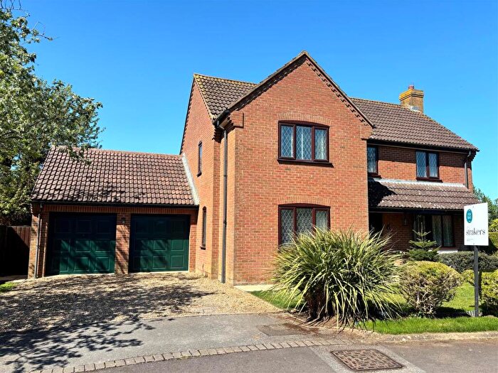 4 Bedroom Detached House For Sale In Northfields, Bulkington, Devizes, SN10
