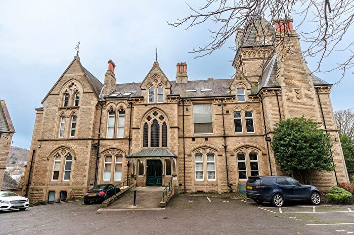1 Bedroom Flat To Rent In Halifax Road, Boothroyds, WF13