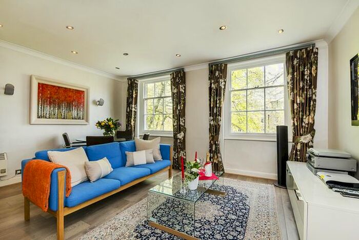 1 Bedroom Flat To Rent In Brompton Square, London, SW3