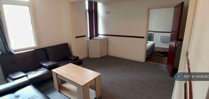 1 Bedroom Flat To Rent In Rawson Place, Bradford, BD1