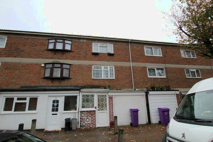 6 Bedroom Town House To Rent In Bancroft Road, London, E1