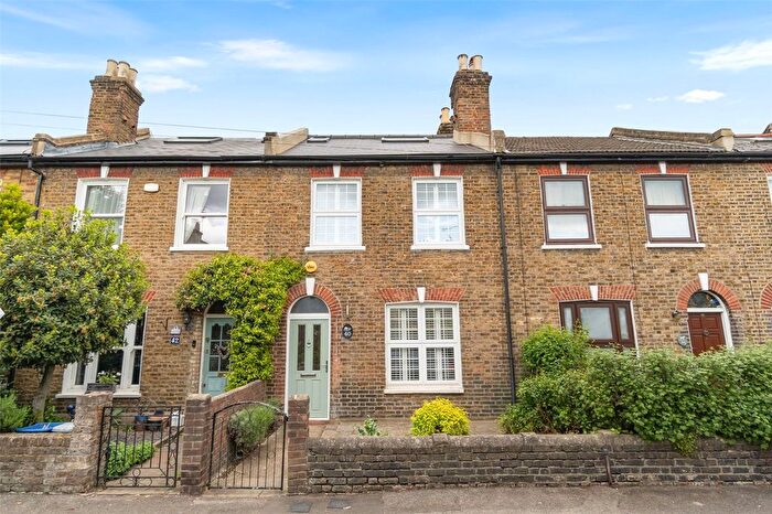 3 Bedroom Terraced House For Sale In Lion Road, Twickenham, TW1