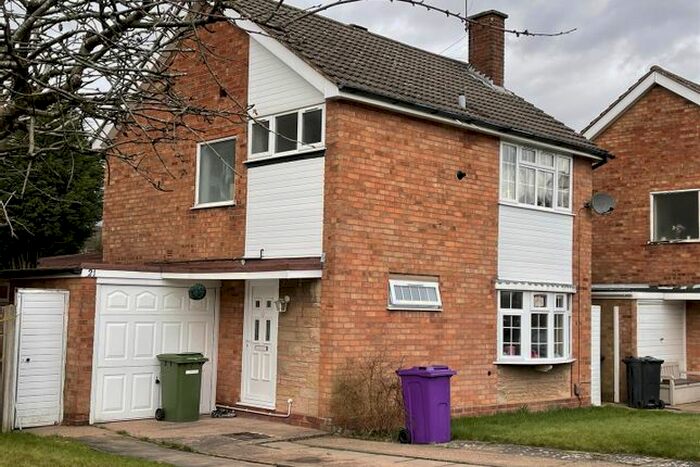 3 Bedroom Detached House To Rent In Camberley Drive, Wolverhampton, WV4