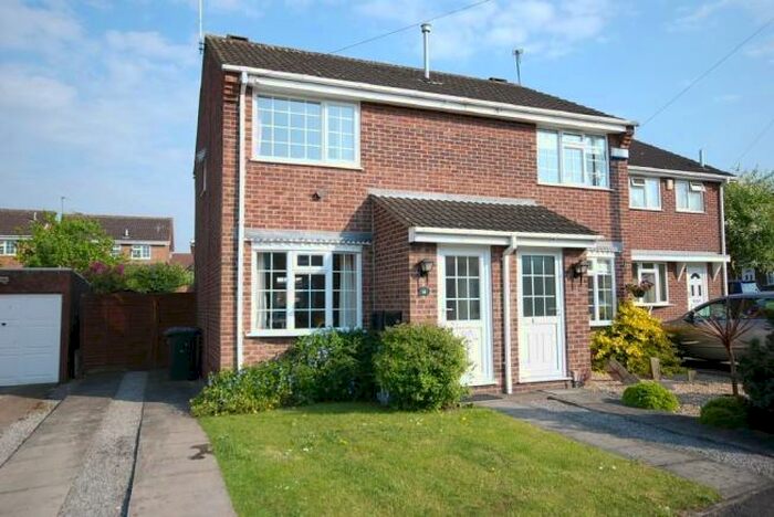 2 Bedroom House To Rent In Milburn Grove, Bingham, NG13