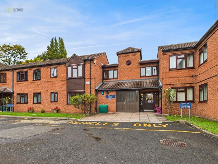 2 Bedroom Flat For Sale In Riland Court, Penns Lane, Sutton Coldfield, B72