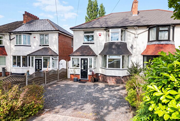 3 Bedroom Semi-Detached House For Sale In Ulverley Green Road, Solihull, B92