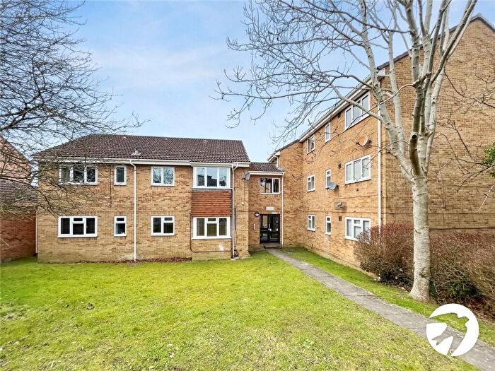 1 Bedroom Flat To Rent In Gregory Close, Gillingham, Kent, ME8