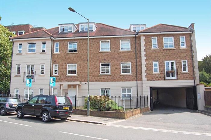 1 Bedroom Flat To Rent In Kyle House, High Street, Hampton, Surrey, TW12