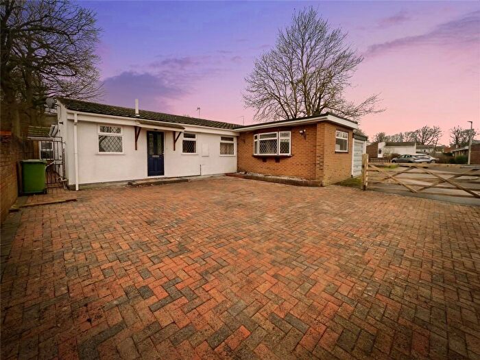 2 Bedroom Bungalow For Sale In Dotterel Close, Lordswood, Chatham, Kent, ME5