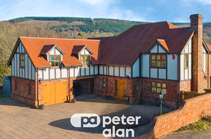 6 Bedroom House To Rent In The Walk, CF44