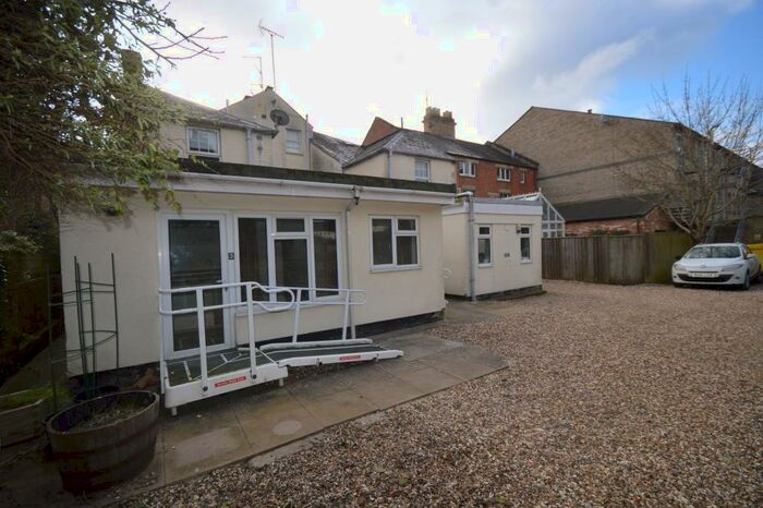 2 Bedroom Flat To Rent In , - Ashcroft Road, F3