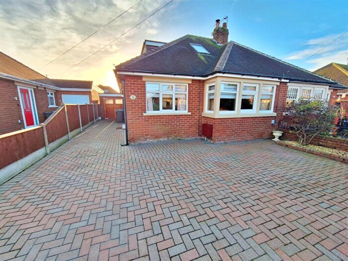 3 Bedroom Semi-Detached Bungalow For Sale In Myrtle Avenue, Poulton-Le-Fylde, FY6