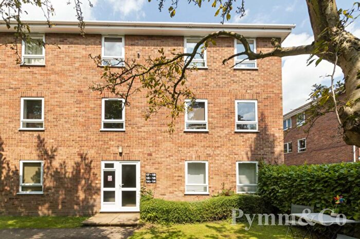 2 Bedroom Flat To Rent In Howard Mews, Norwich, NR3